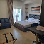 Fay's Luxury Loft Apartament Volos
