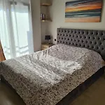 Fay's Luxury Loft דירה