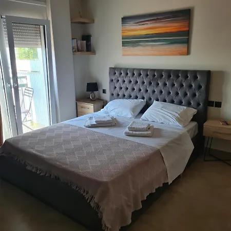 Fay's Luxury Loft * Volos